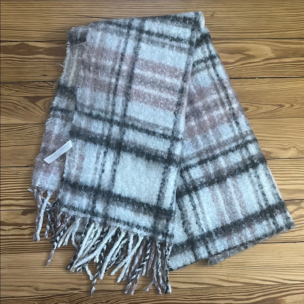 UO Plaid Fringe Scarf in Gray and Pink